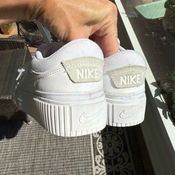 Nike Court Legacy Platform Womens Sneakers with Textured Sole SZ 9.5 - Picture 4 of 15